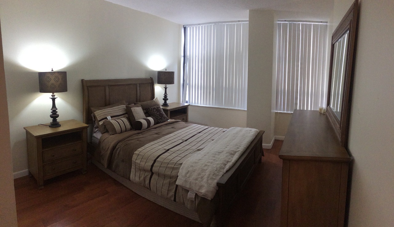 电视背景墙颜色选择指南，哪些颜色最受欢迎？