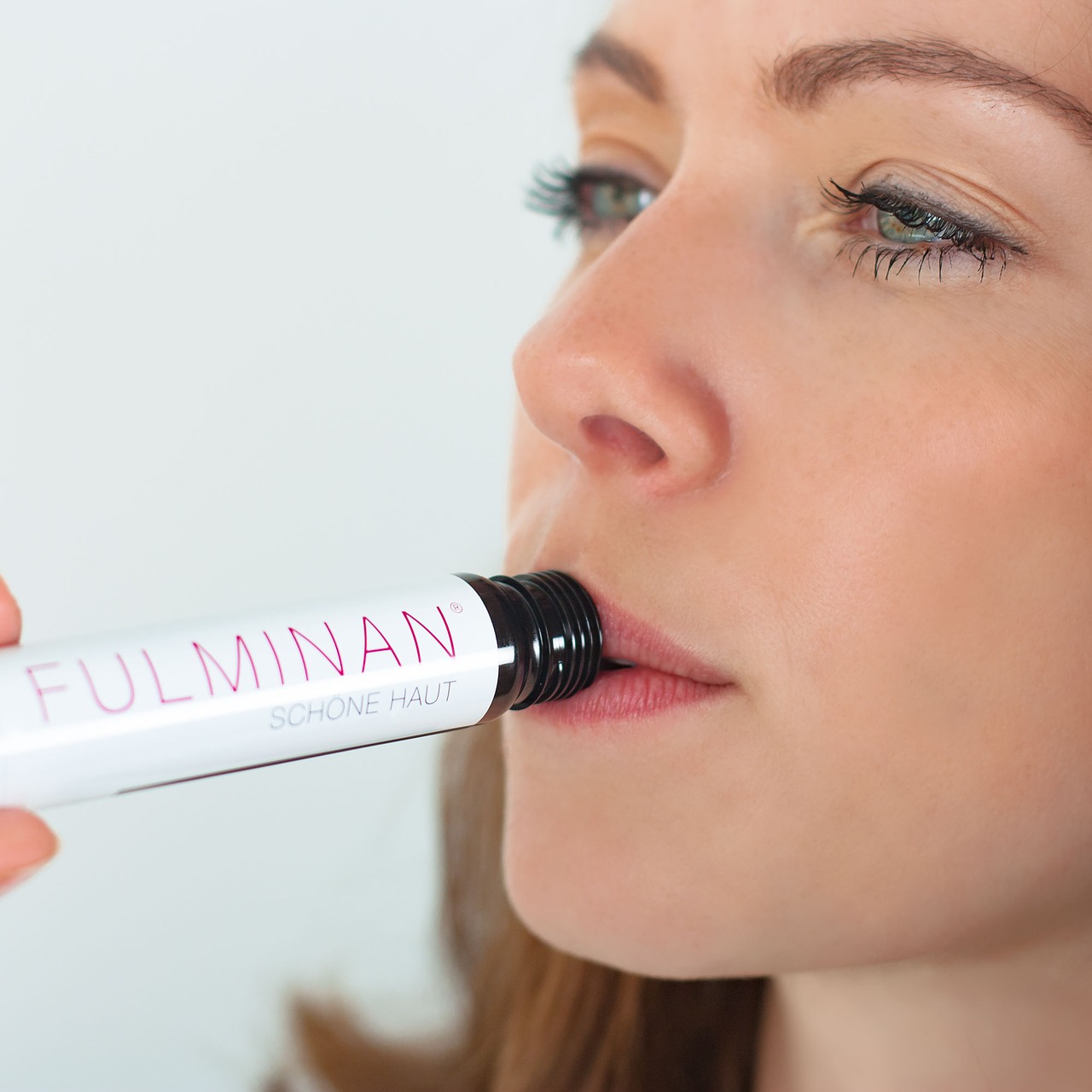 全新精华液重塑肌肤之美奇迹般的护肤体验