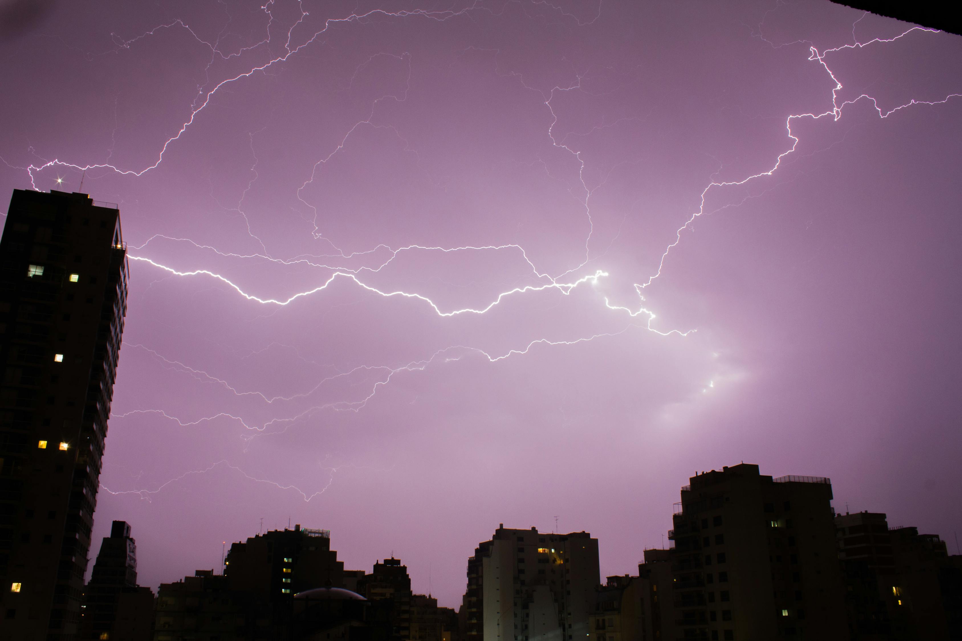 权志龙最新高清壁纸引爆粉丝狂热风暴