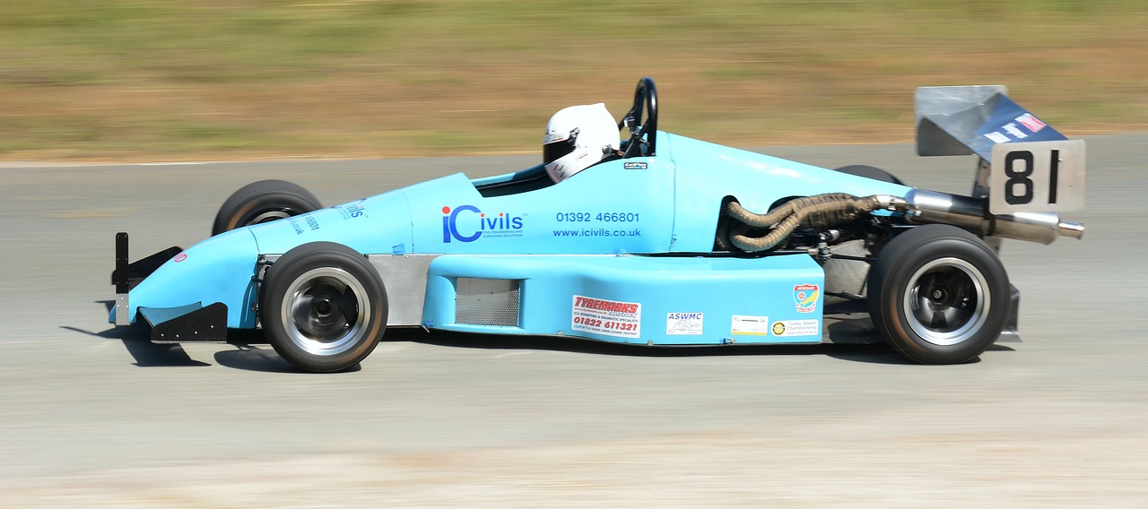 潘汉中的最新动态,揭示不断前行的艺术家之路。