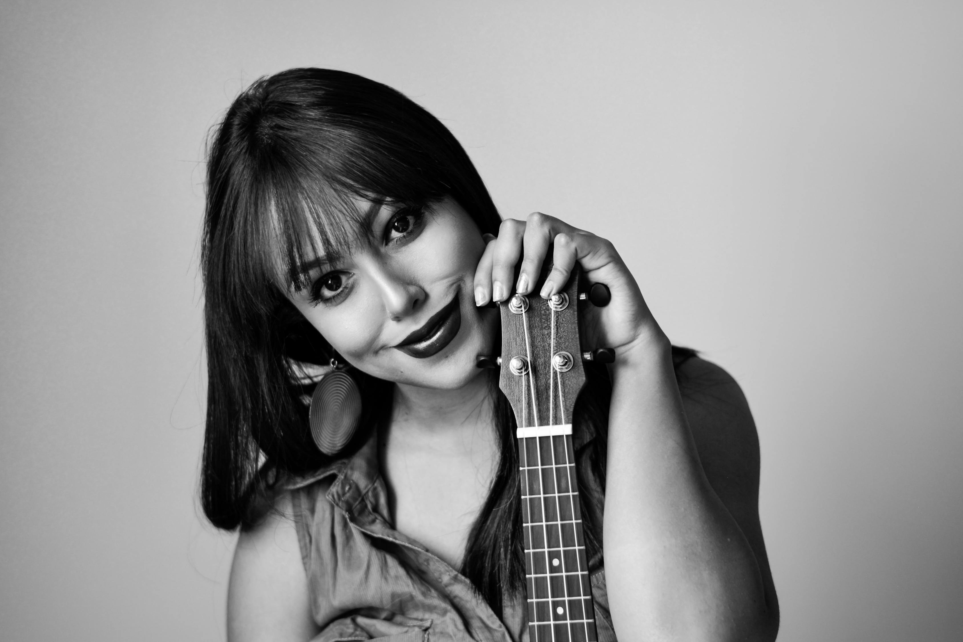 姜潮最新写真——完美诠释时尚魅力风采