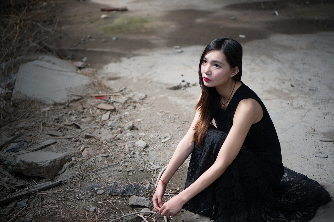 婚内婚外凌天睿,情感纠葛与抉择的最新章节