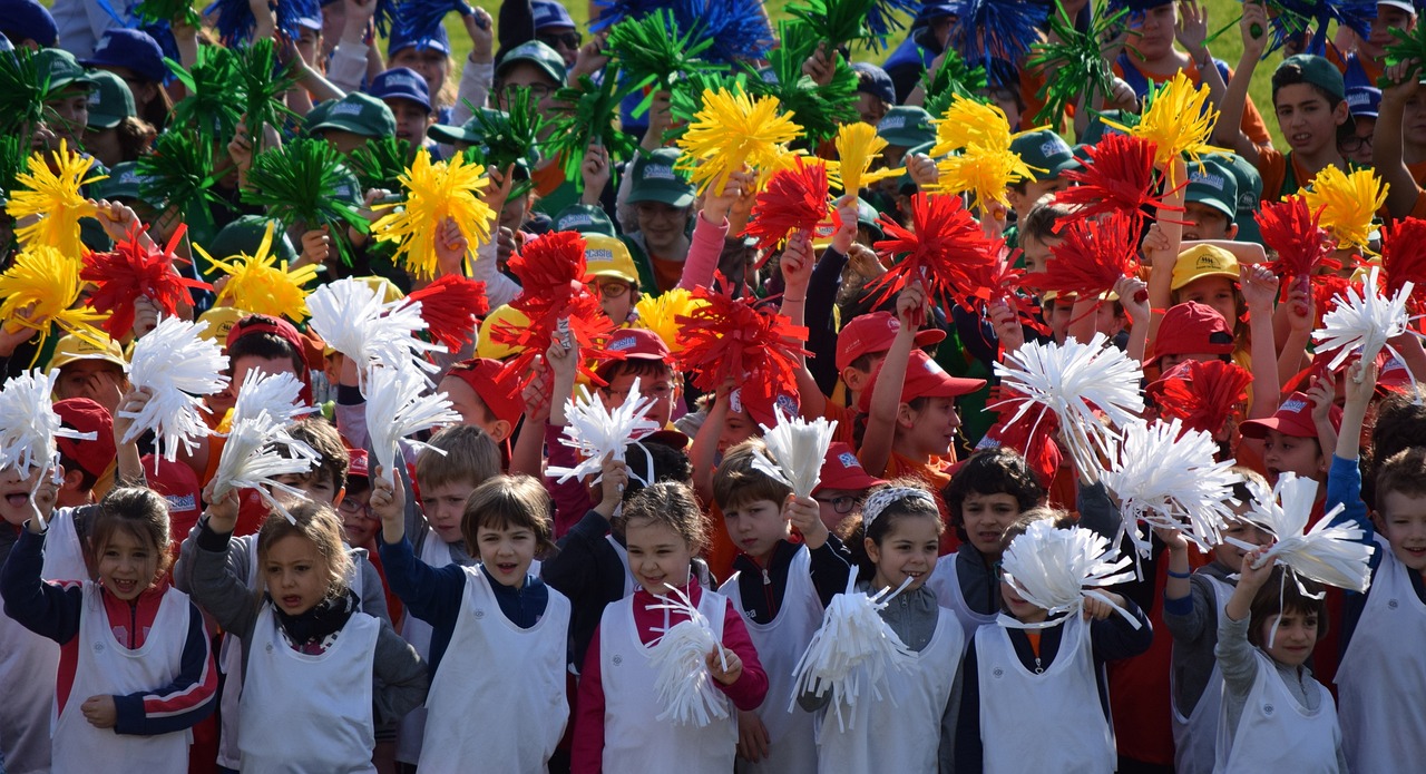 窗帘卷起我的发 第18页