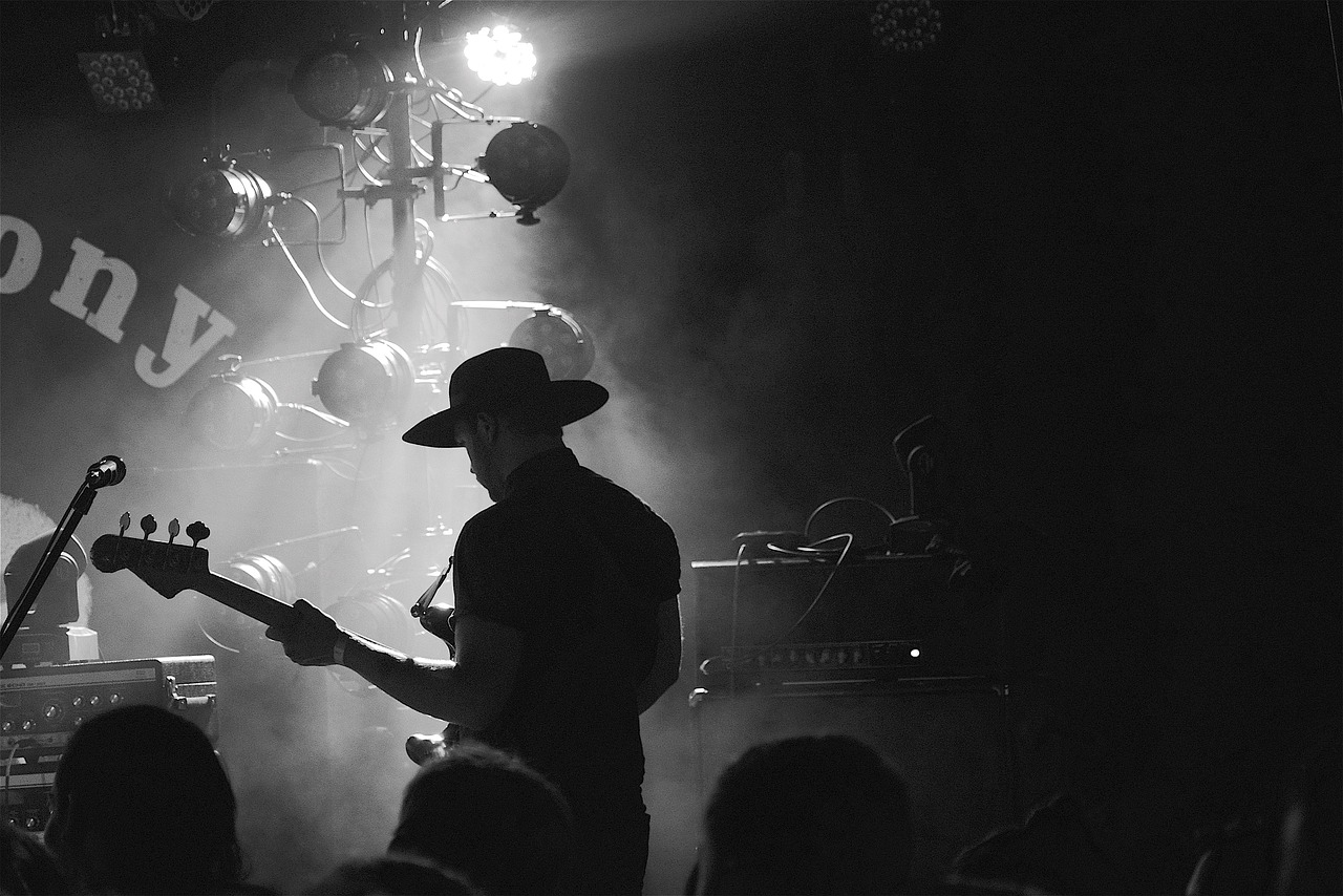 姜虎东最新综艺节目,展现潮流多元魅力,引领综艺新风尚