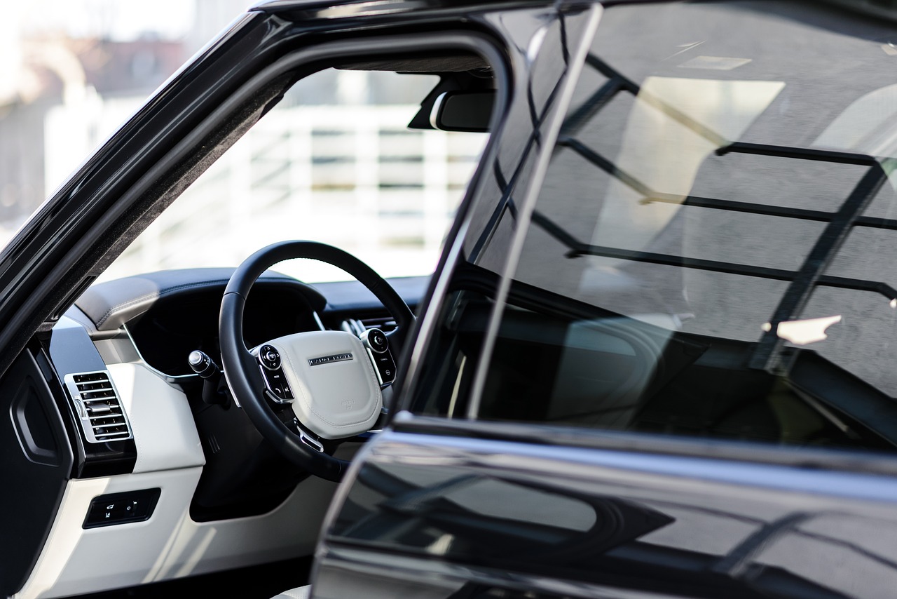 日产最新款越野车引领越野新风尚,展现卓越性能与时尚风采