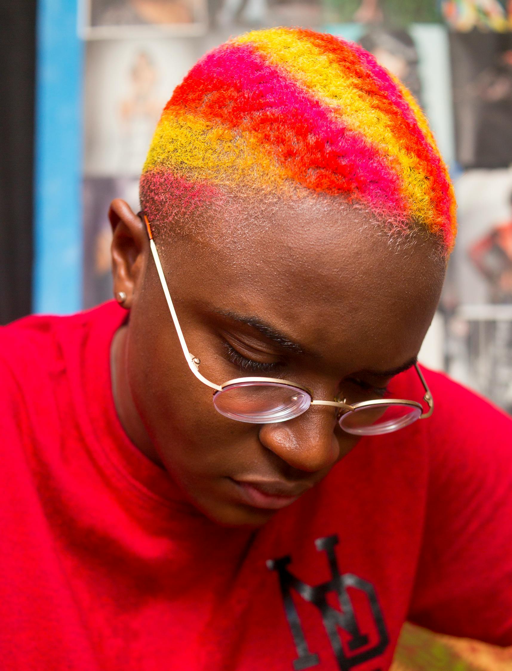 潮流发型新趋势引领时尚风潮,发型演变的最新潮流解读