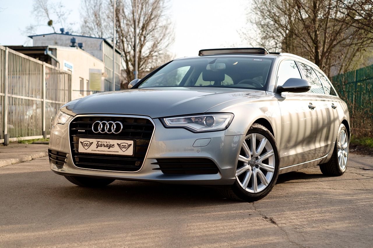 沃尔沃XC60豪华中型SUV,新价值标杆与最新报价解析