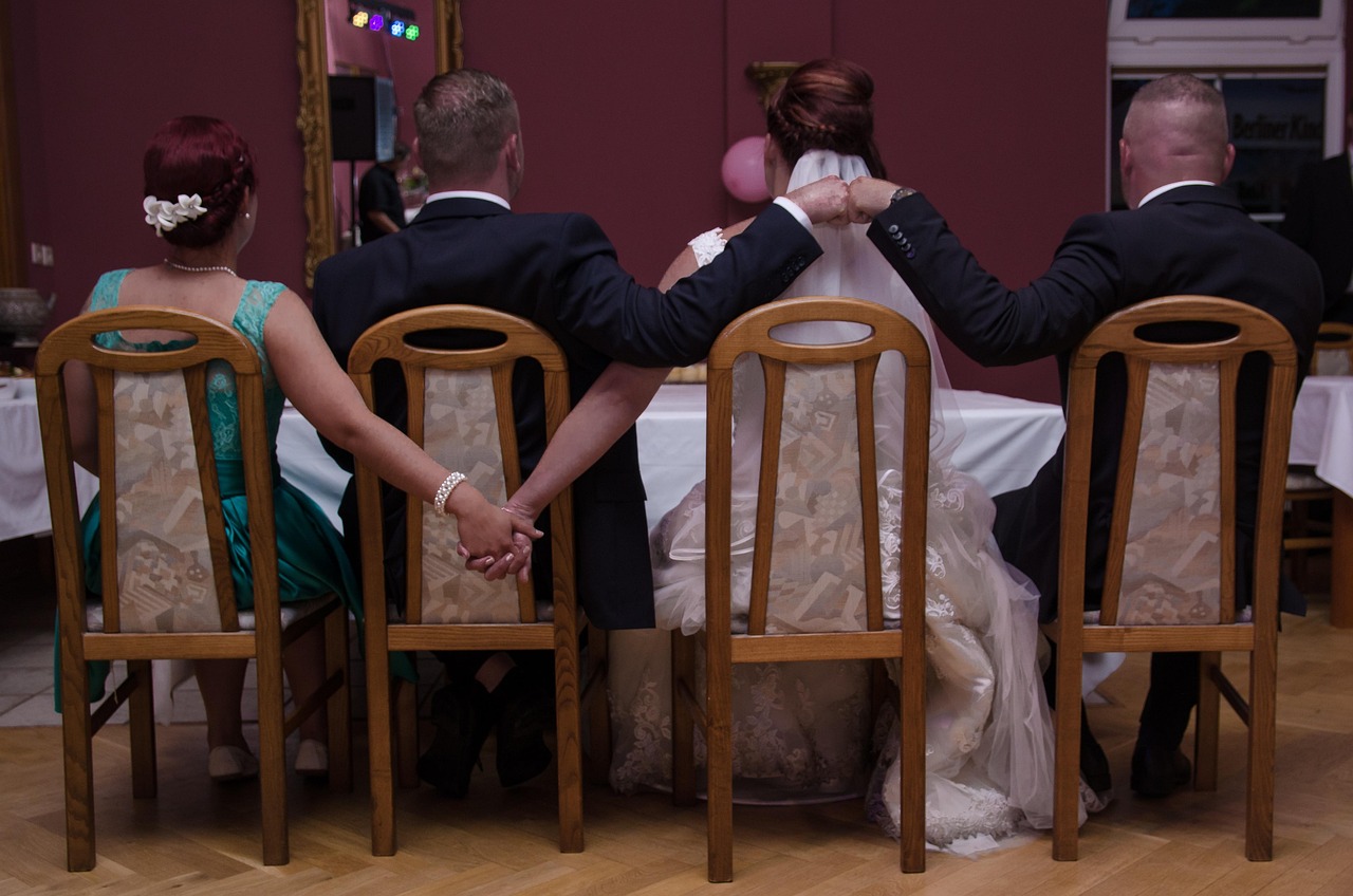 伙伴夫妻,电视剧中的情感纠葛与人生百态全解析