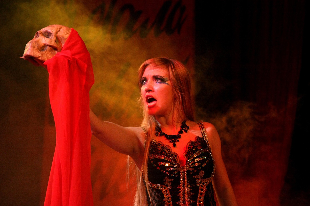 女演员李玥,星光璀璨,魅力四溢