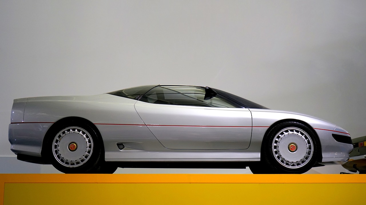 最新燃油运输车技术革新与产业进展概述