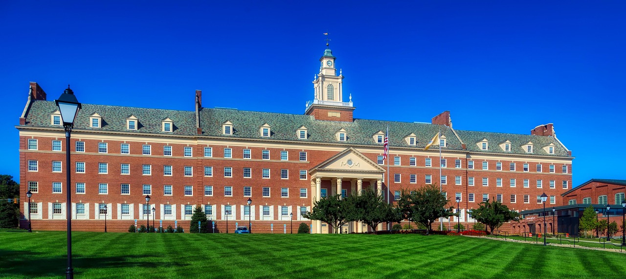 2016年美国大学最新排名解析