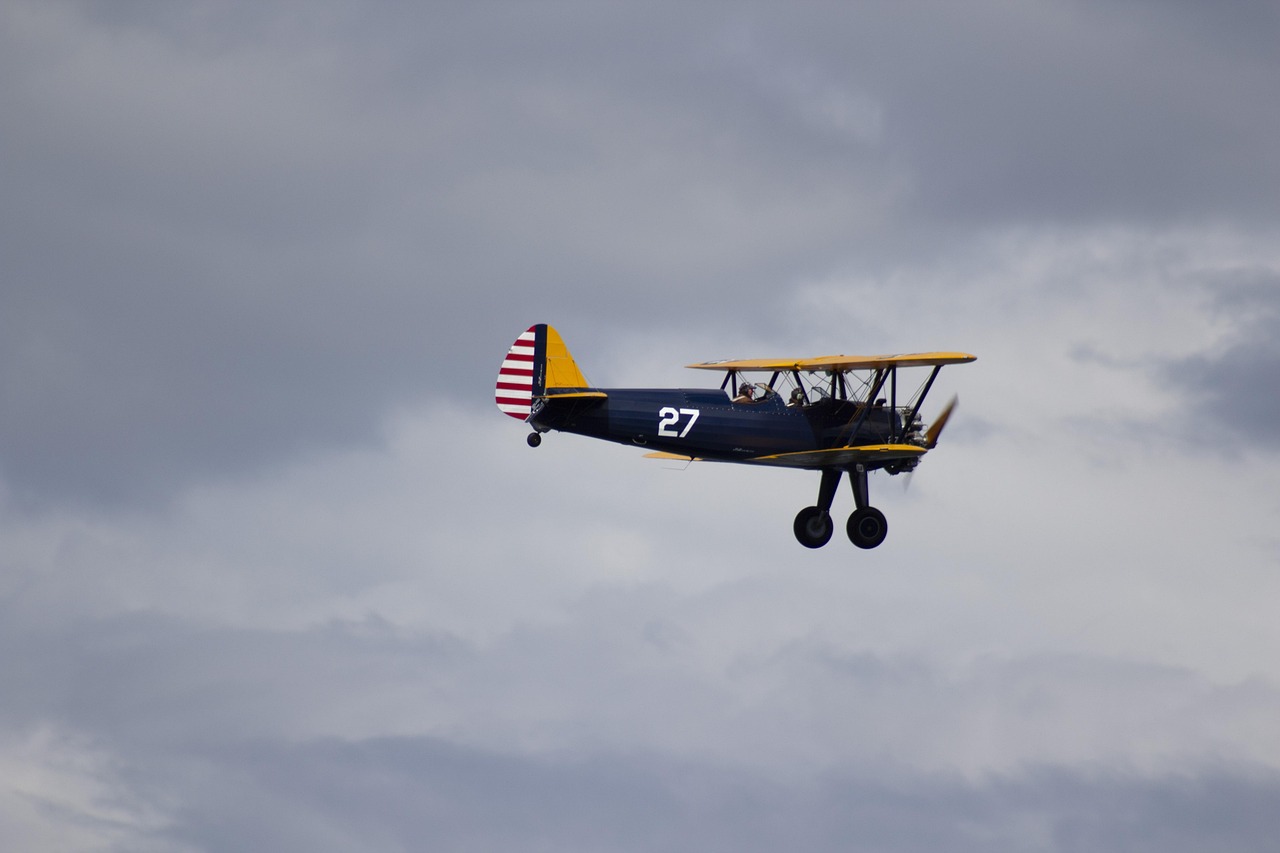 最新尾翼设计，探索航空技术美学与性能的融合创新