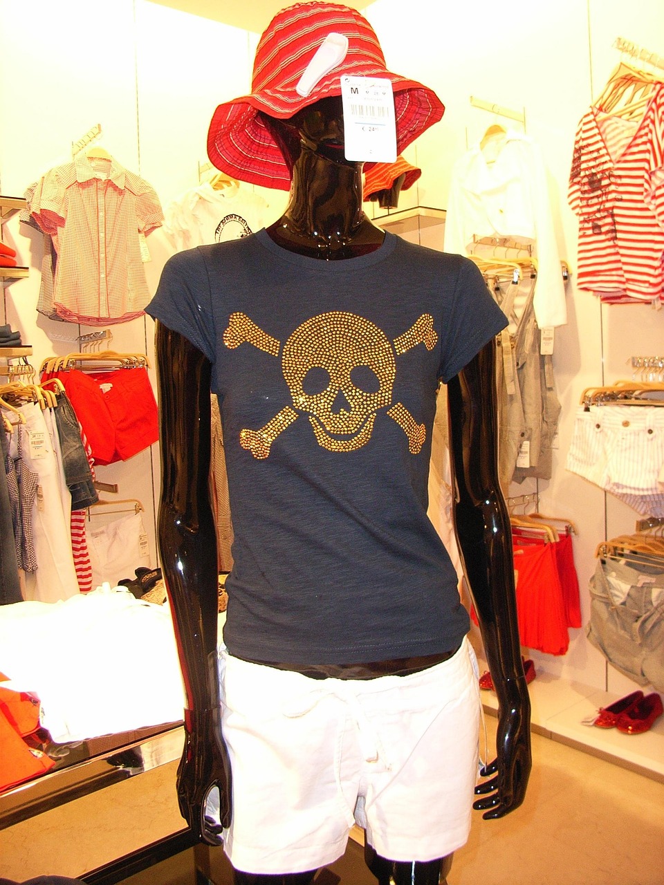 纪梵希新款服饰，时尚与经典的独特交融风采