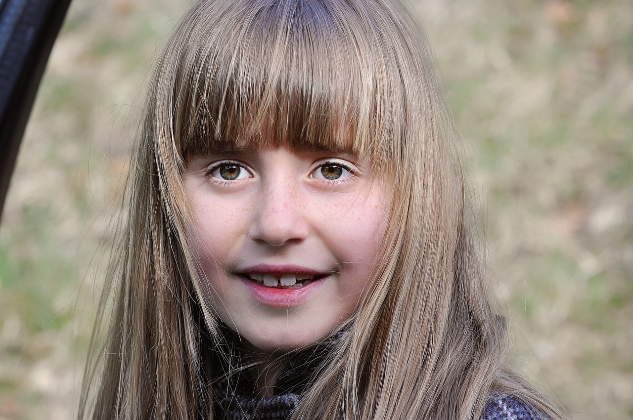 明星黄书，光环背后的真实人生揭秘