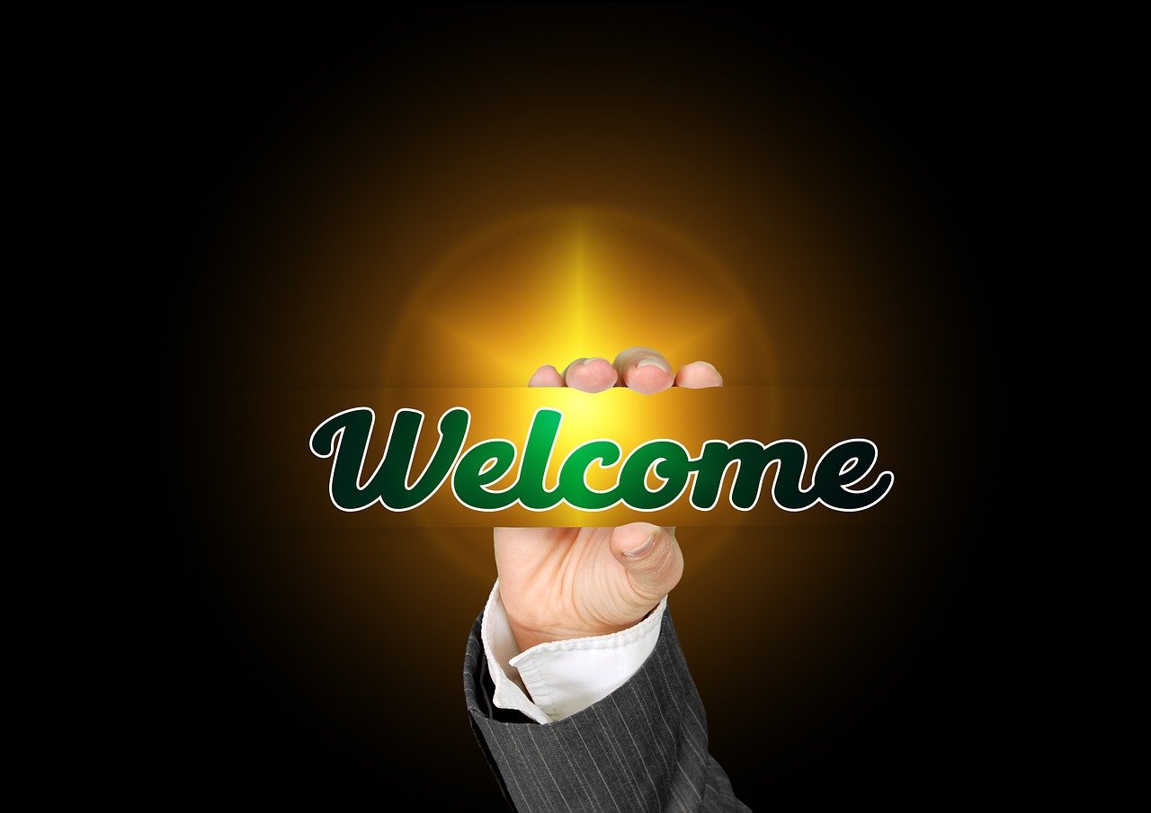 京东融资上市之路，铸就电商巨头，风云际会展现辉煌