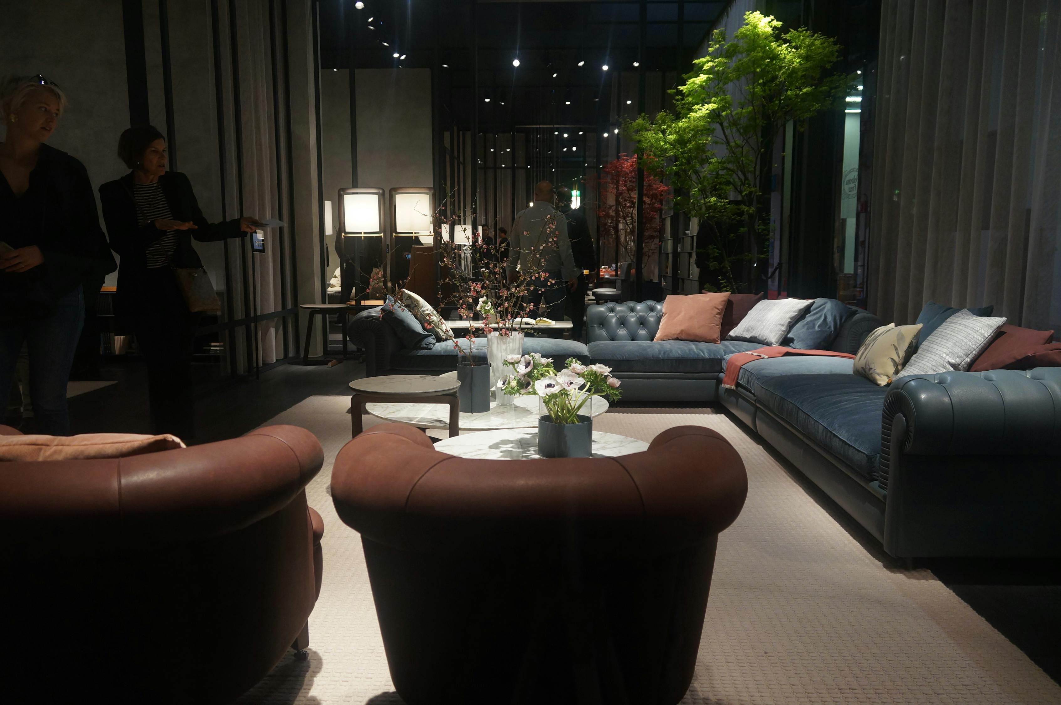 新款客厅家具引领家居美学时尚潮流重塑家居设计新风尚