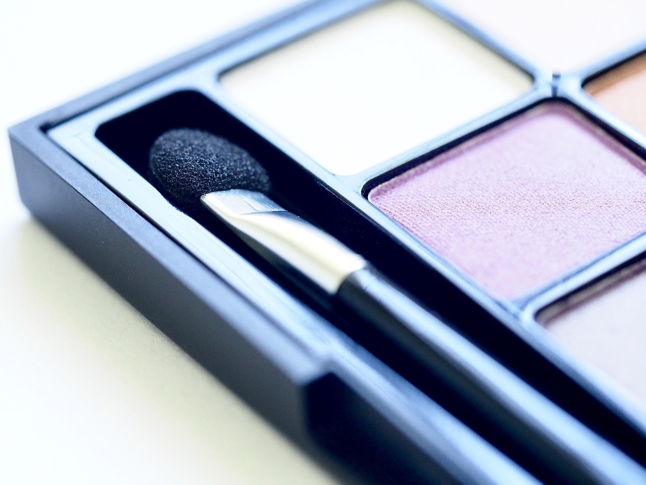 眉毛纹饰新趋势,引领时尚革命,重塑面部魅力之选