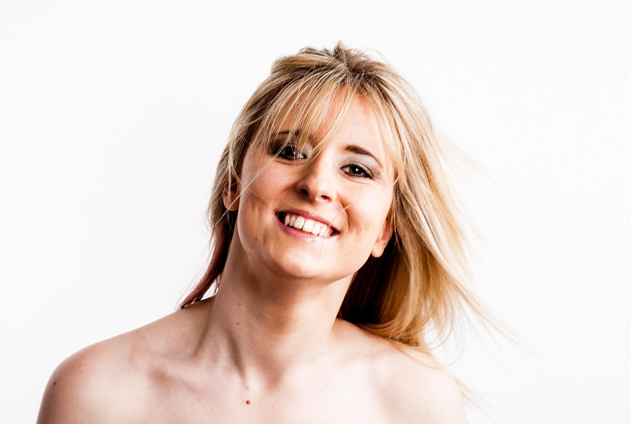 眉毛纹饰新趋势,引领时尚革命,重塑面部魅力之选