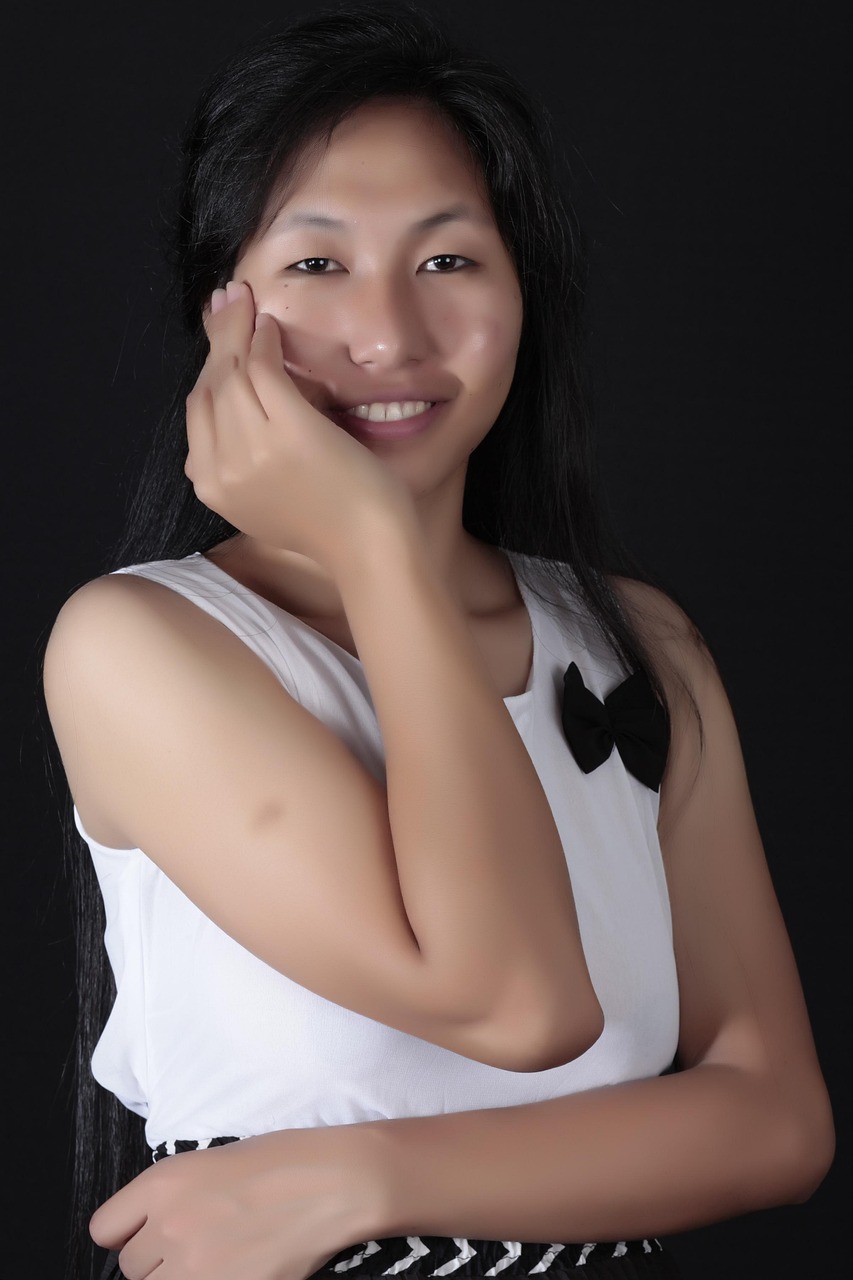 短发气质女明星,时尚魅力的独特展现