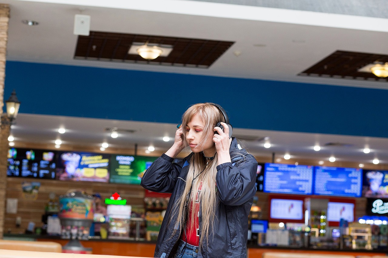 上海最新潮酒吧时尚盘点,璀璨明珠之夜生活指南