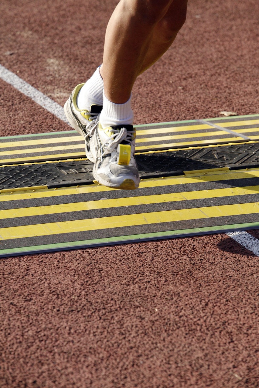 力与技的巅峰对决,标枪投掷比赛