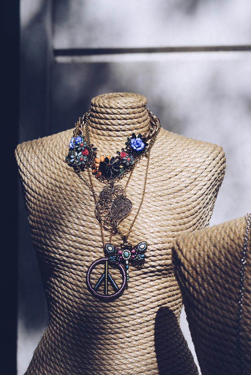 最新蒙古袍女装款式展示,时尚与传统的优雅融合