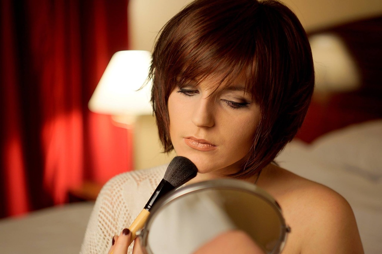 明星短烫发,引领时尚风潮的魅力与影响