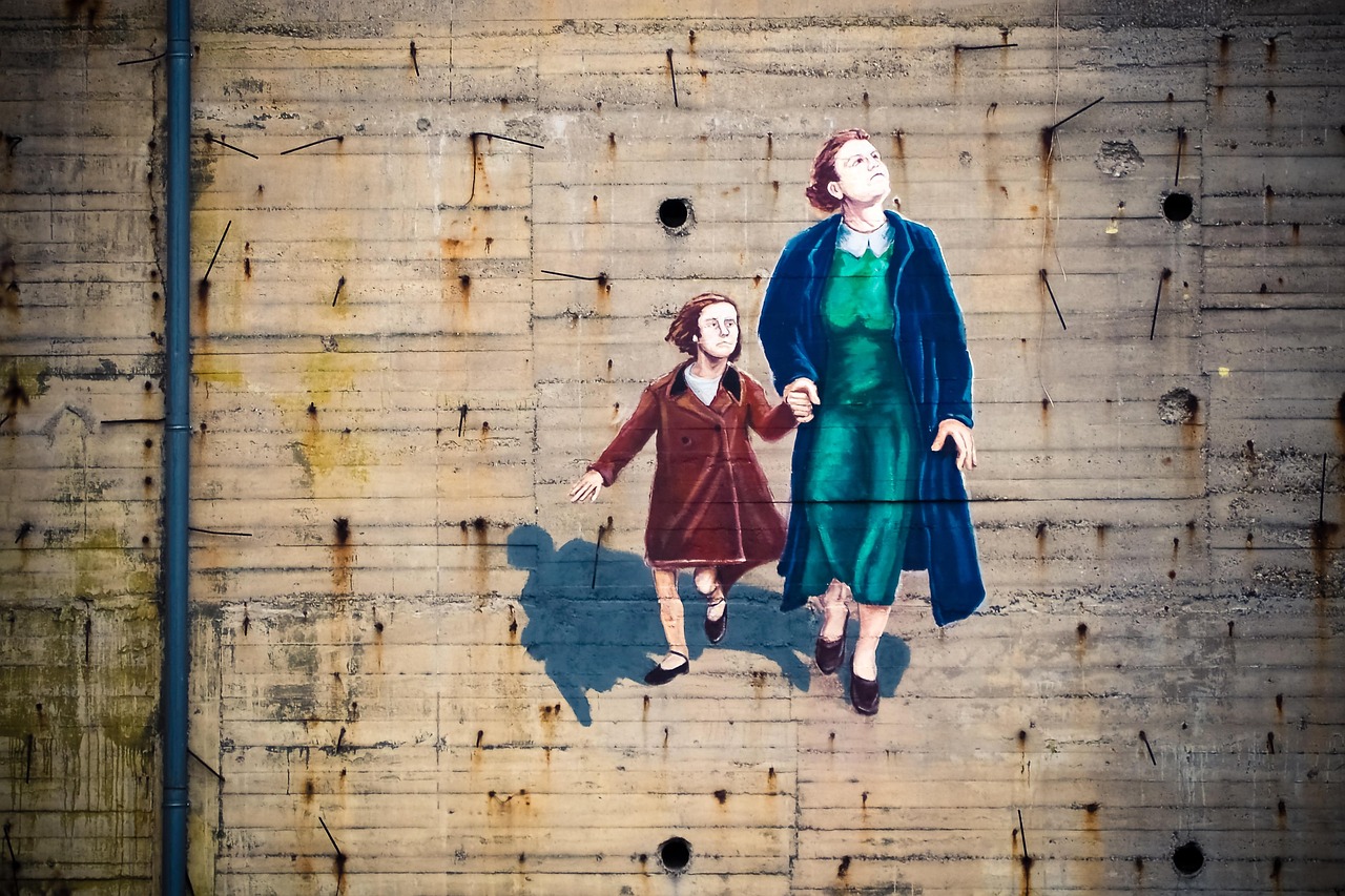 东京大轰炸,历史与影像的交织对话,电影艺术中的深刻反思