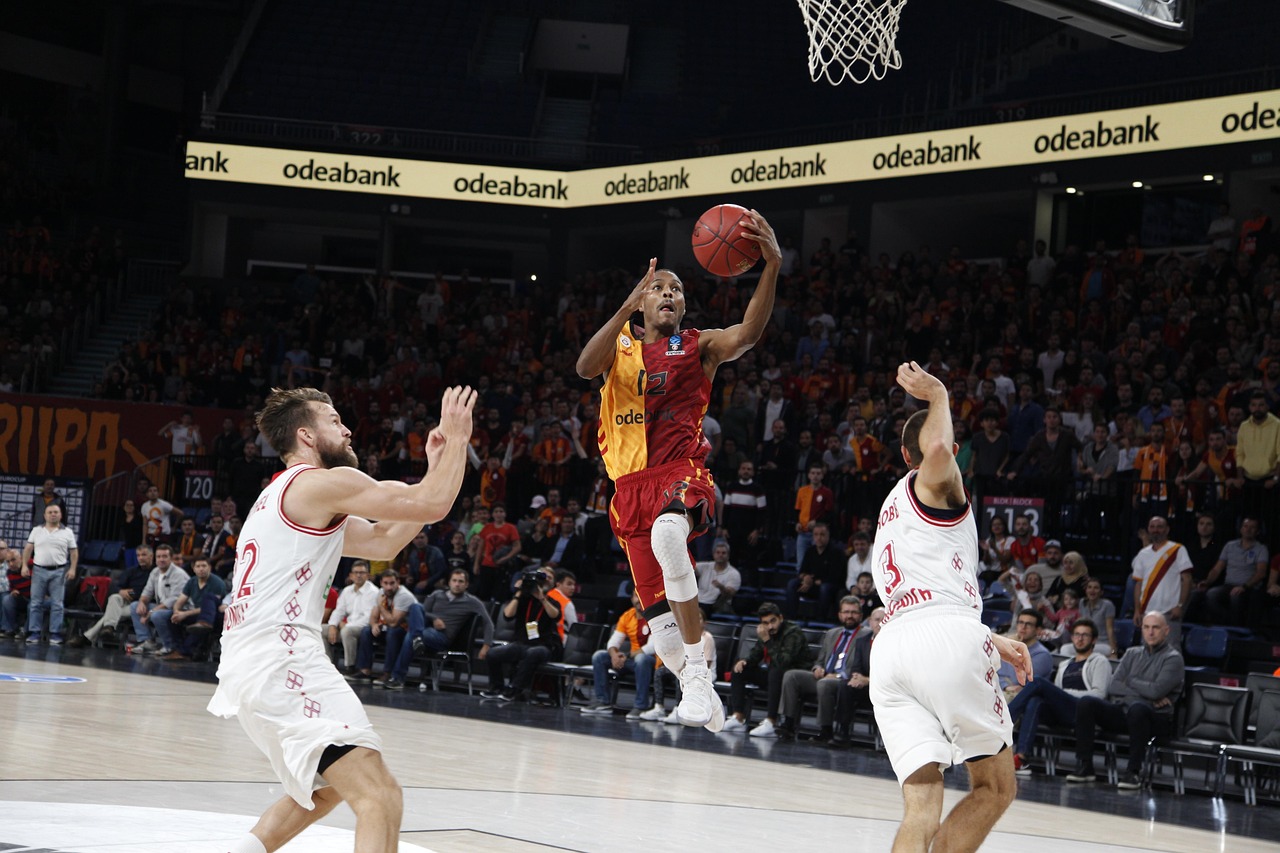 拜仁慕尼黑在欧冠比赛中的辉煌历程与荣耀时刻