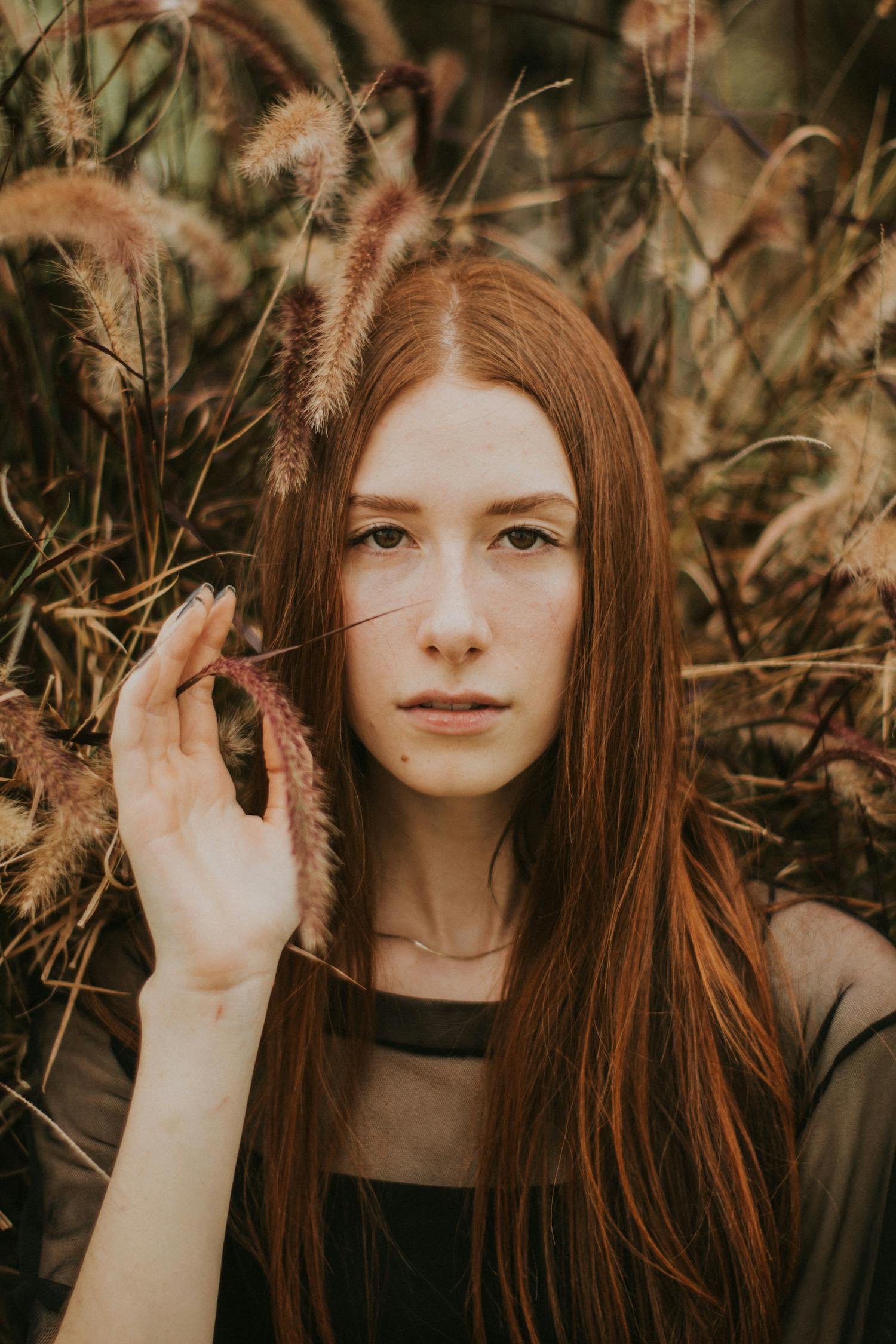 闫盼盼8月写真,光影魅力与坚韧展现