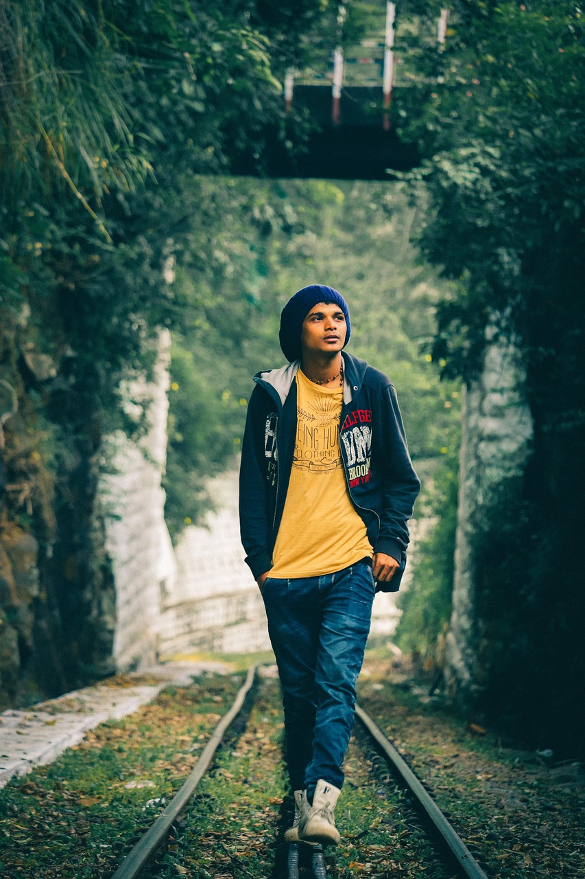 演员江华现状,荧屏到生活的转变之路