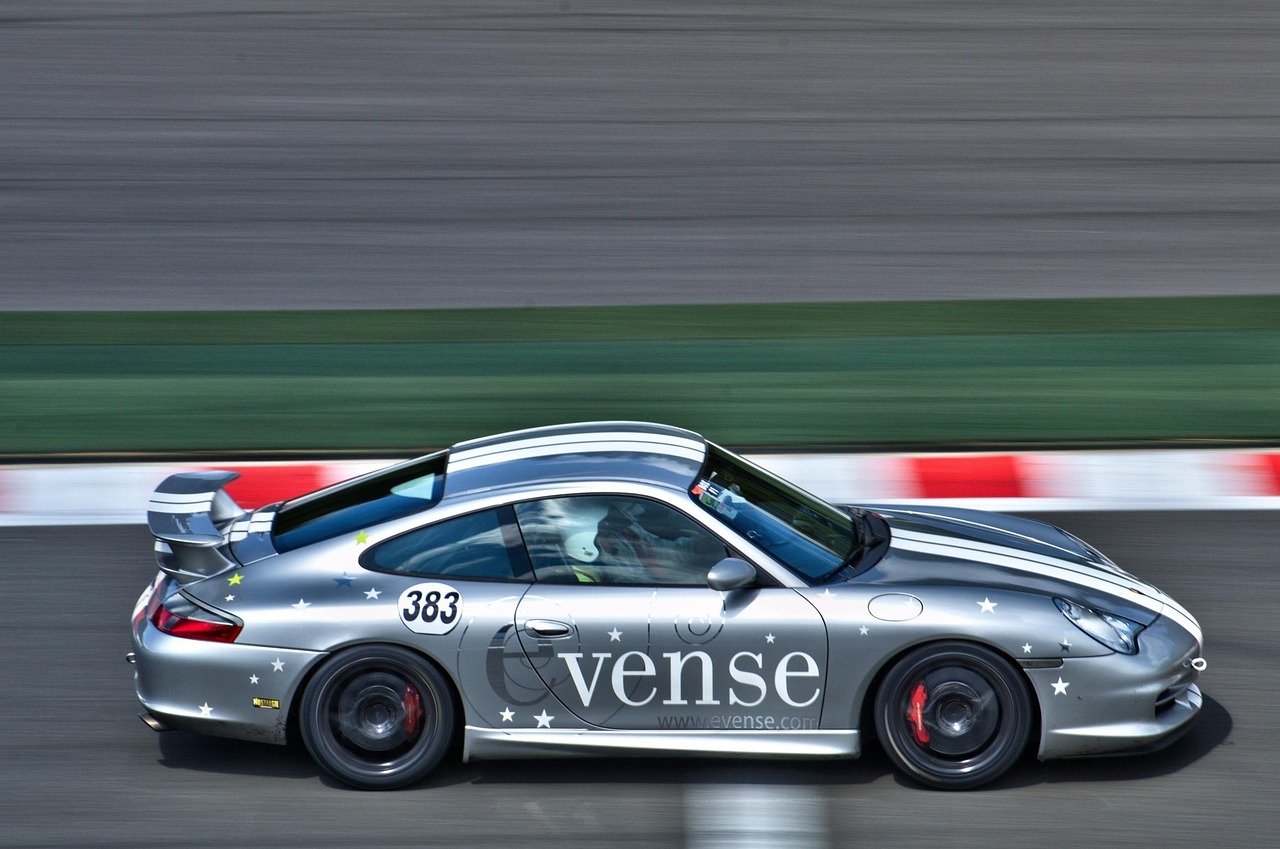 改装汽车比赛,速度与激情的极致展现与竞技挑战