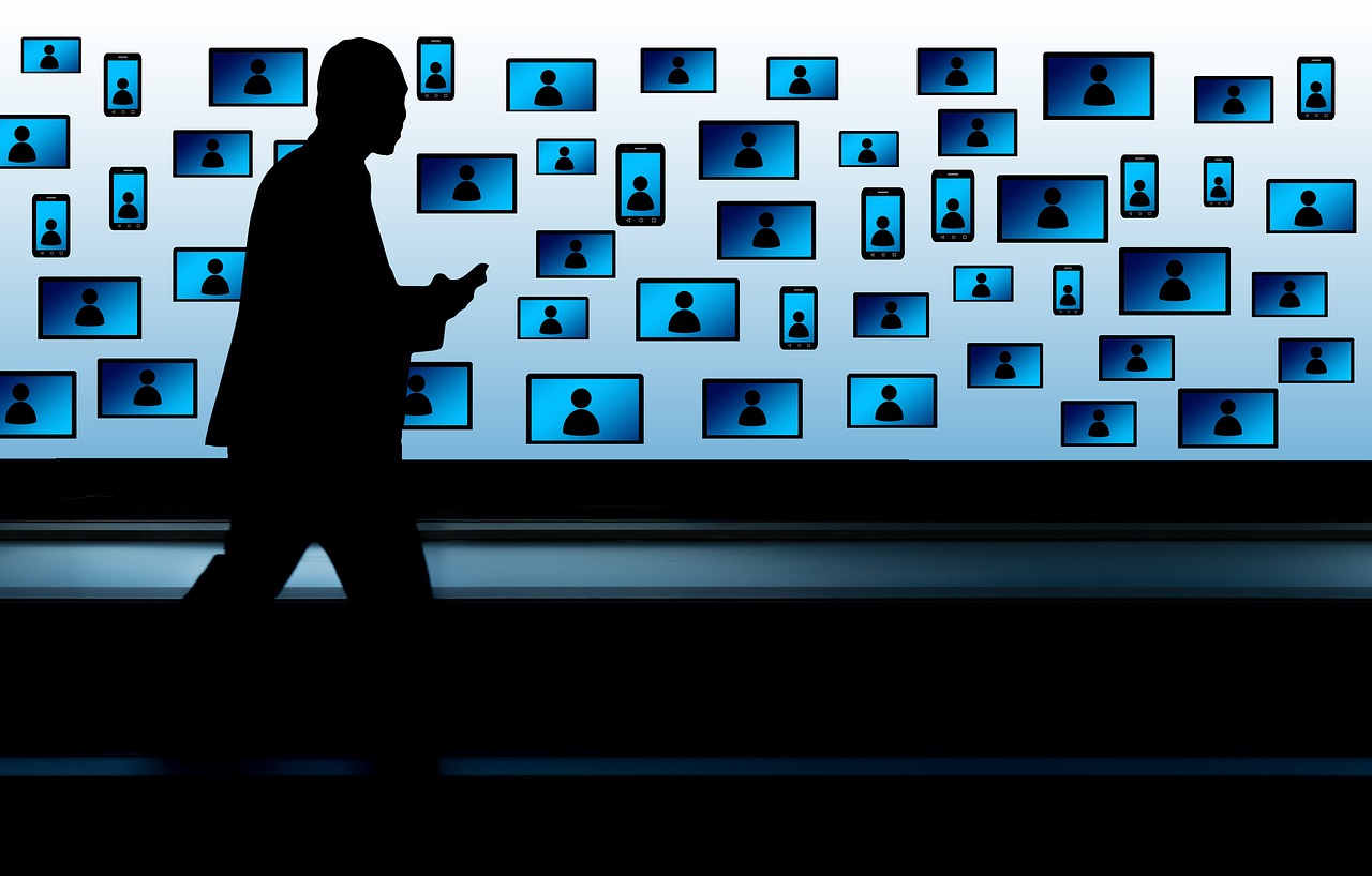 冯芷墨最新动态揭秘,多元领域的璀璨新星闪耀登场