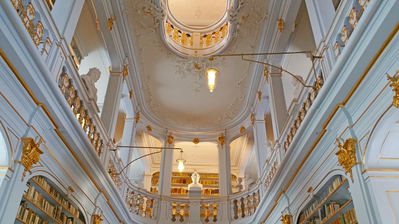 家政服务行业的进步与变革,家政妇培训新动态探索