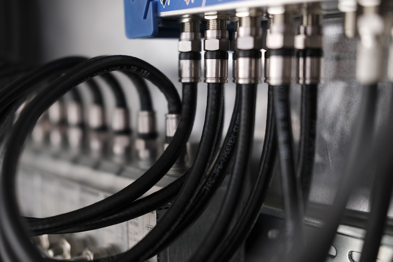 室内电视天线的技术解析与应用探讨