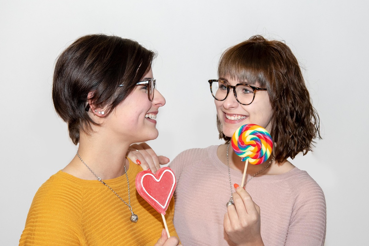 纯情丫头,青春情感纠葛与绽放的最新章节